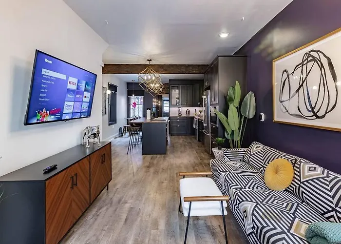 King Bed / Free Parking / Bbq / Fire Pit / Arcade *